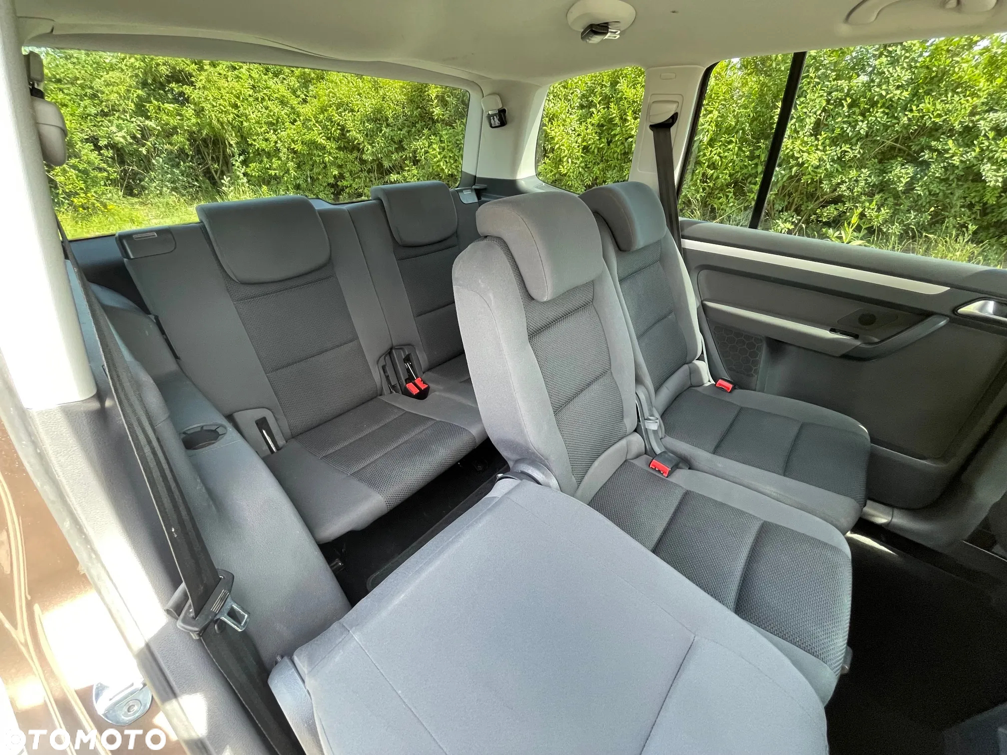Volkswagen Touran 1.6 TDI DPF BlueMotion Technology DSG Trendline - 26