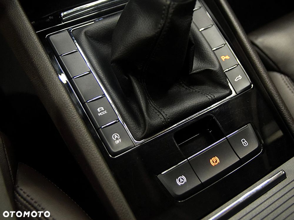 Skoda Superb 1.8 TSI L&K - 26