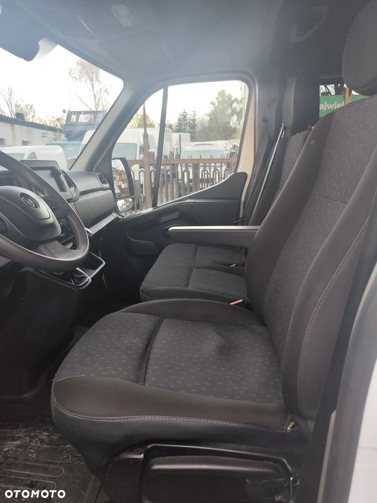 Opel Movano  brygadówka 7 osób klima nawigacja hak tempomat ledy - 14