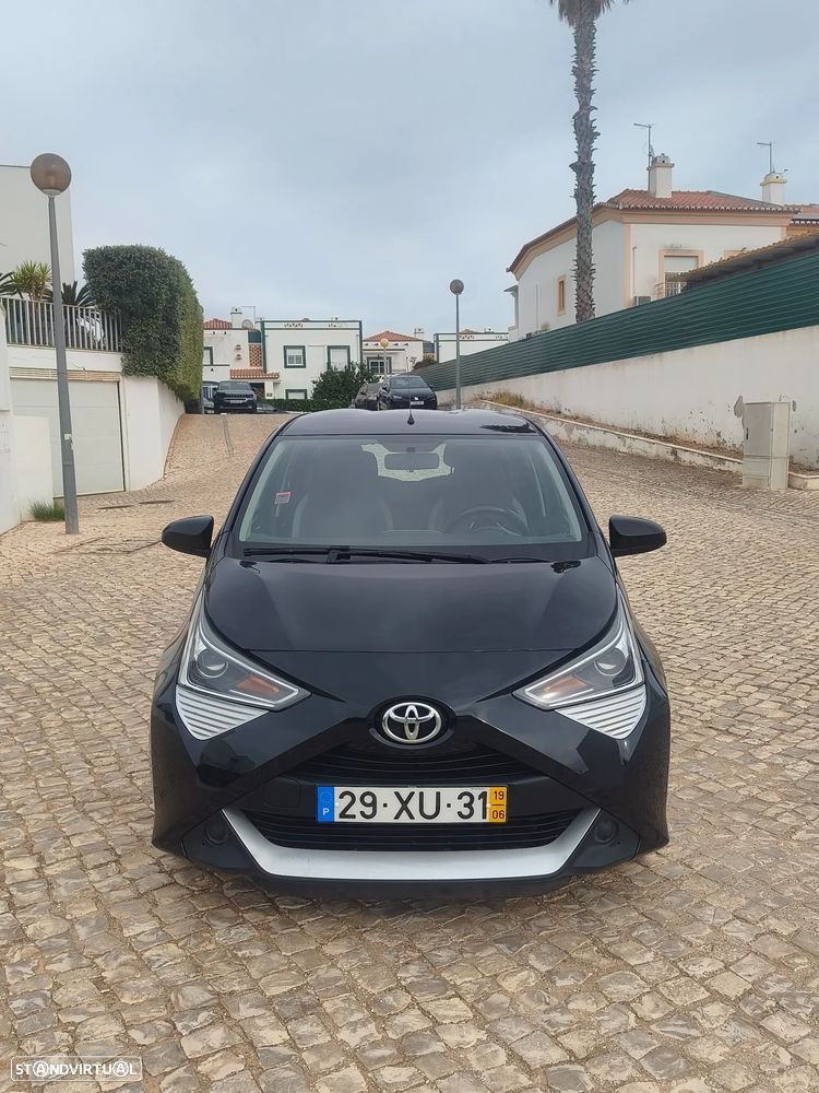 Toyota Aygo 1.0 X-Play - 1