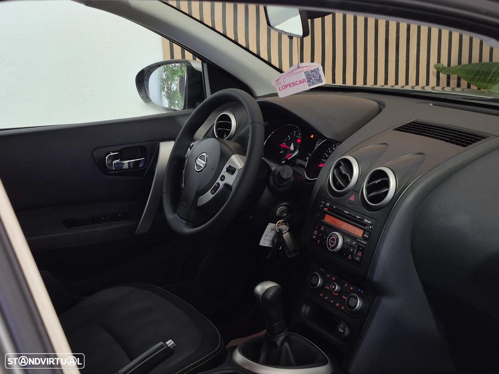 Nissan Qashqai 1.6 Acenta 17 - 15