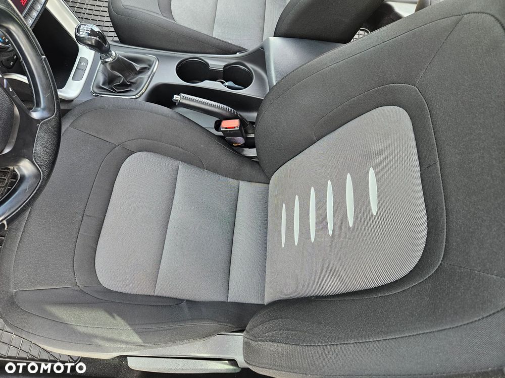 Kia Ceed 1.6 CRDi 128 Spirit - 19