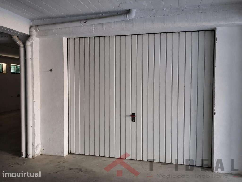Garagem na Praia da Areia Branca. - Grande imagem: 4/4