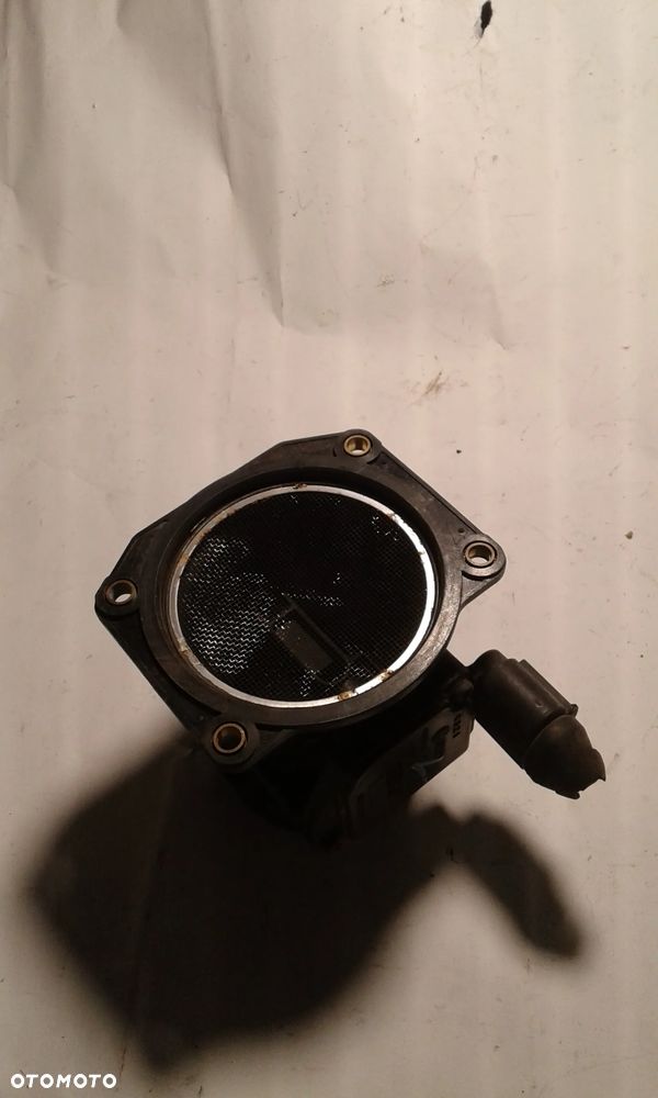 PRZEPŁYWOMIERZ POWIETRZA AUDI A3 8L 1.6 06A906461B - 2