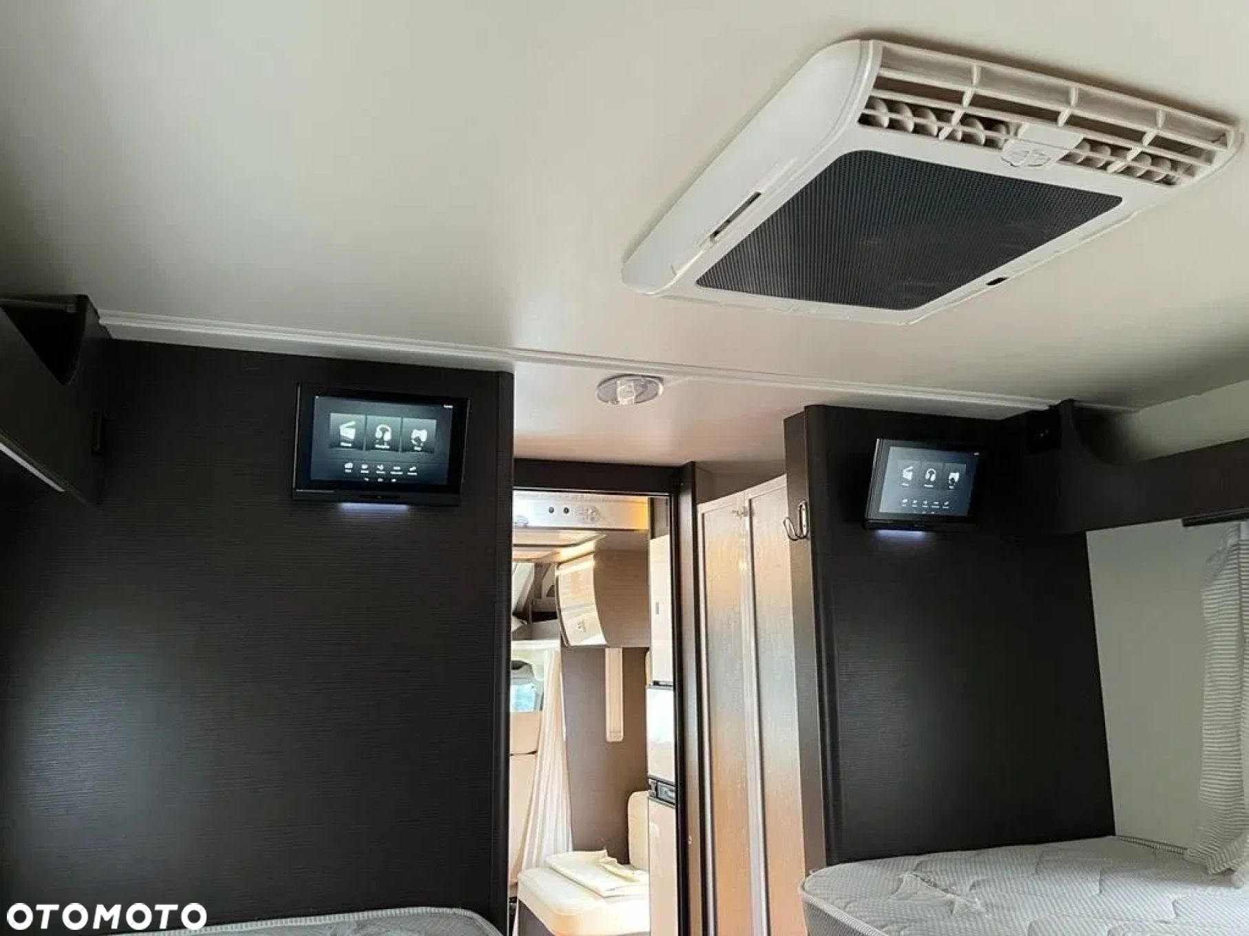 TABLET ENTERTAIMENT CAMPER BUS KAŻDA MARKA - 1