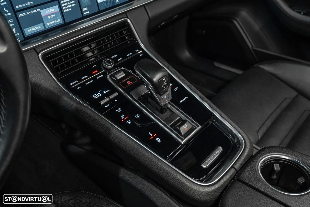 Porsche Panamera 4 E-Hybrid - 18