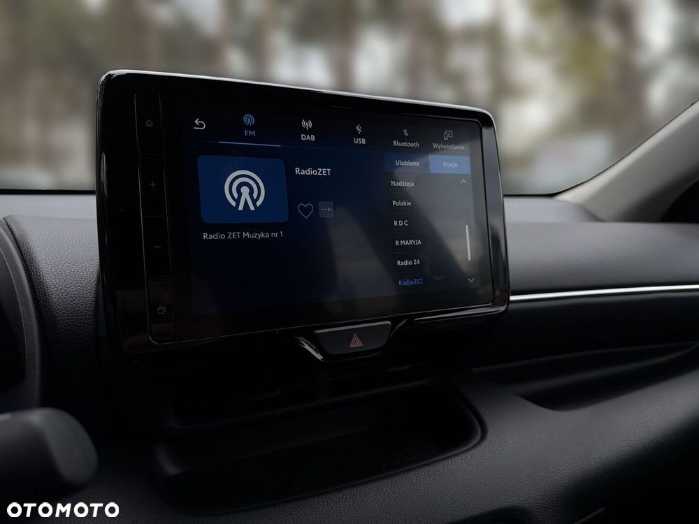 Toyota Yaris Hybrid 1.5 Style - 24