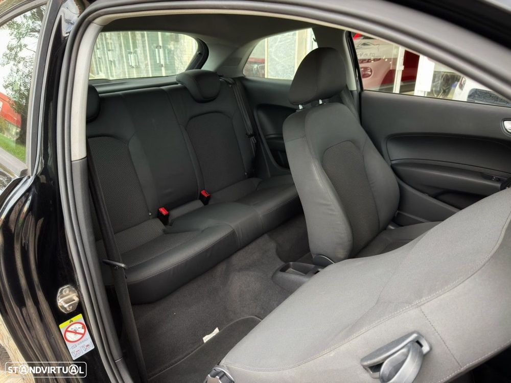Audi A1 1.2 TFSi Attraction - 8