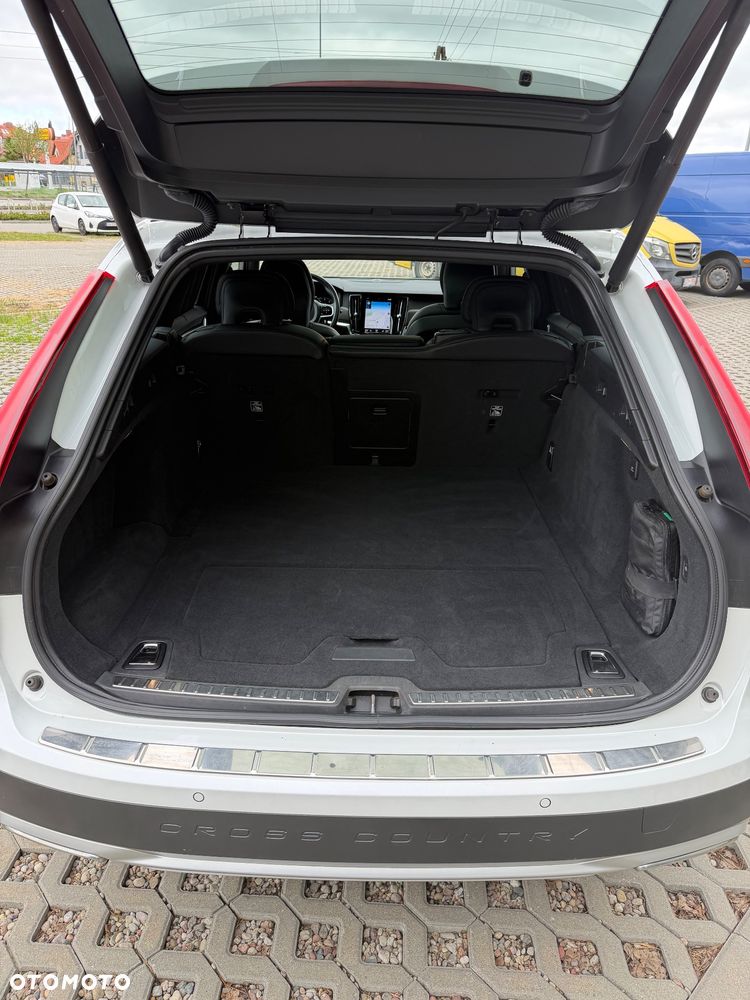 Volvo V90 Cross Country B5 D AWD Geartronic Pro - 24
