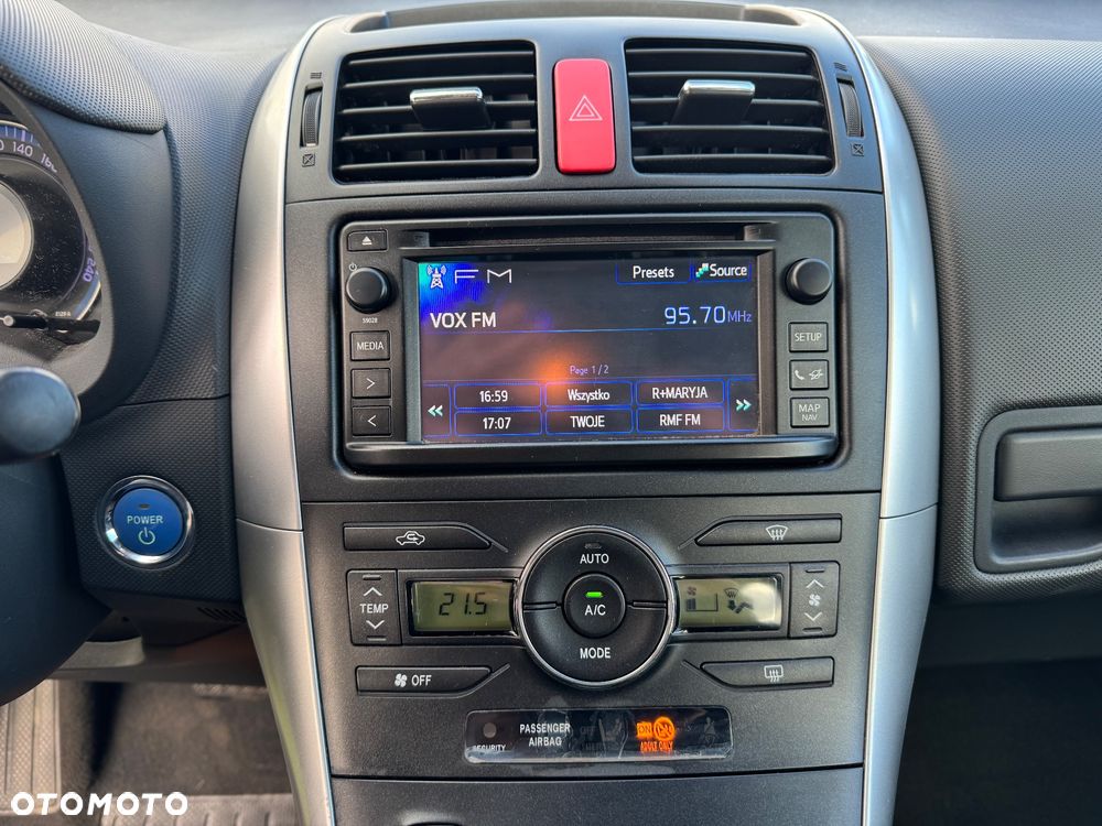 Toyota Auris - 11