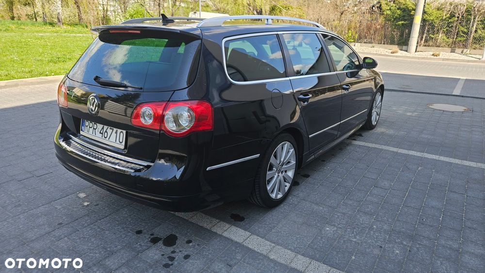 Volkswagen Passat 2.0 TDI Comfortline R-Style - 11