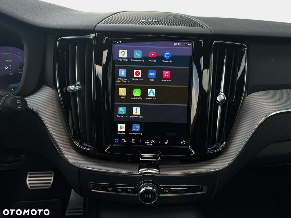 Volvo XC 60 T8 Plug-In Hybrid AWD Plus Dark - 20