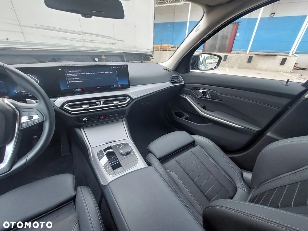 BMW Seria 3 318d Touring Sport Line - 9