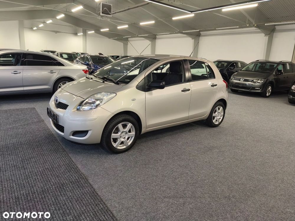 Toyota Yaris 1.0 Terra EU5 - 1