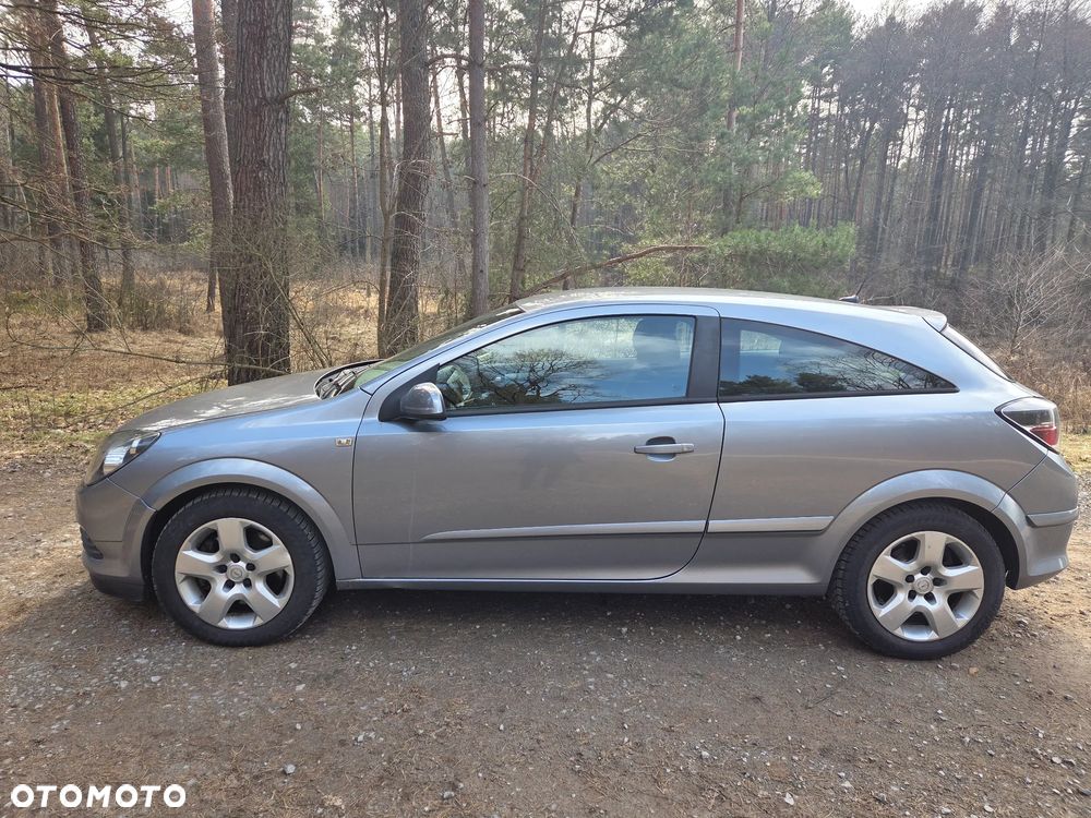 Opel Astra 1.9 CDTI - 4
