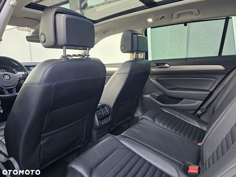 Volkswagen Passat - 22