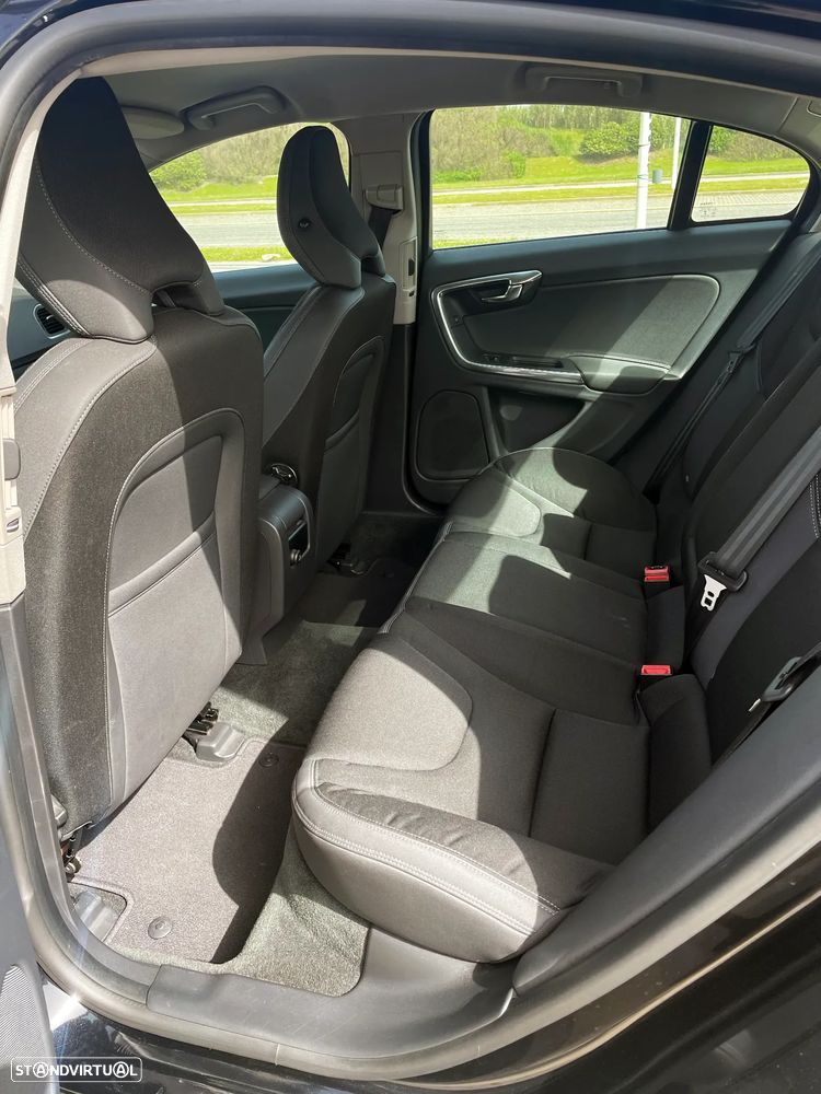 Volvo S60 1.6 D2 Drive Momentum Start/Stop - 10