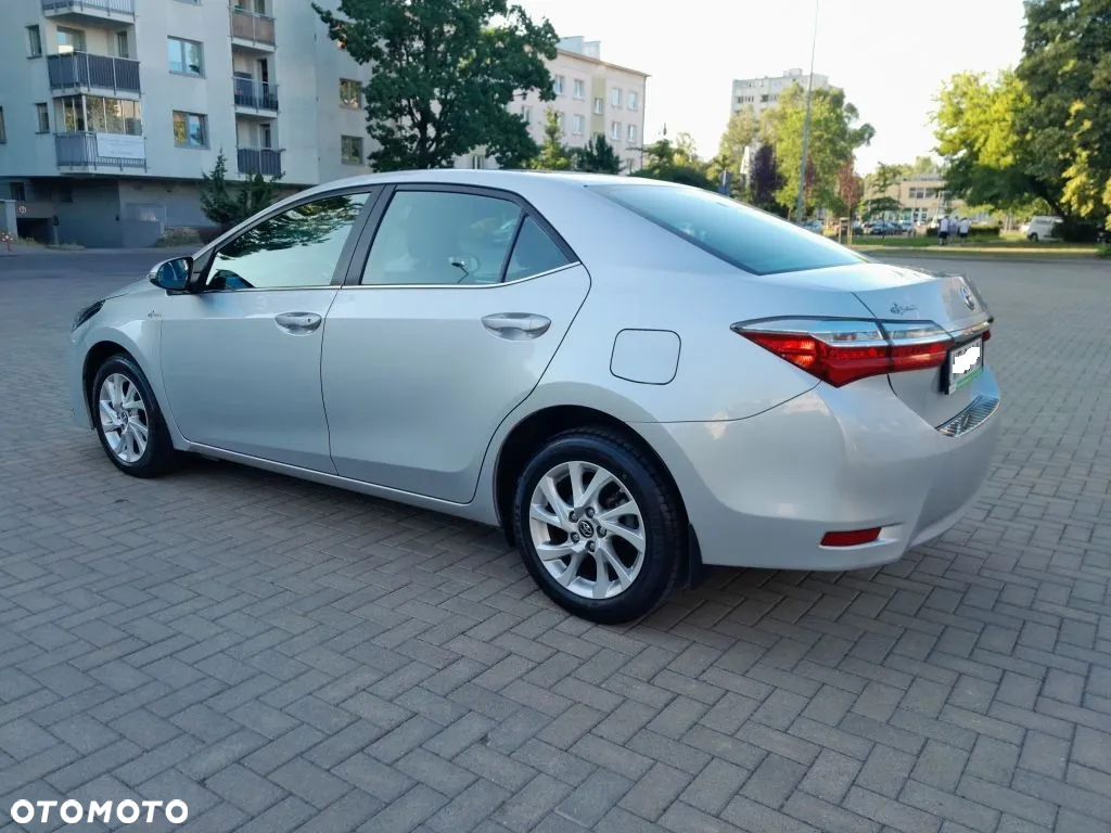 Toyota Corolla 1.6 Comfort - 33