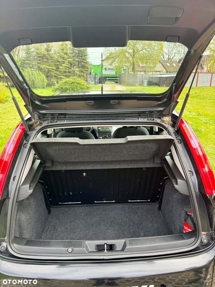 Fiat Grande Punto 1.4 8V - 19
