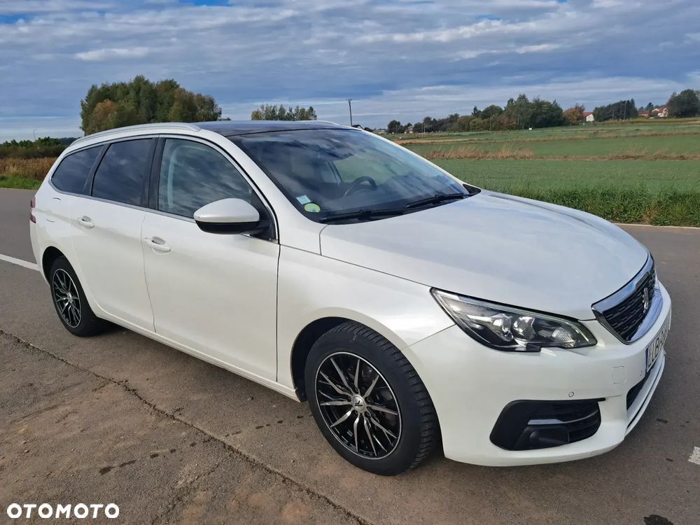 Peugeot 308 - 1