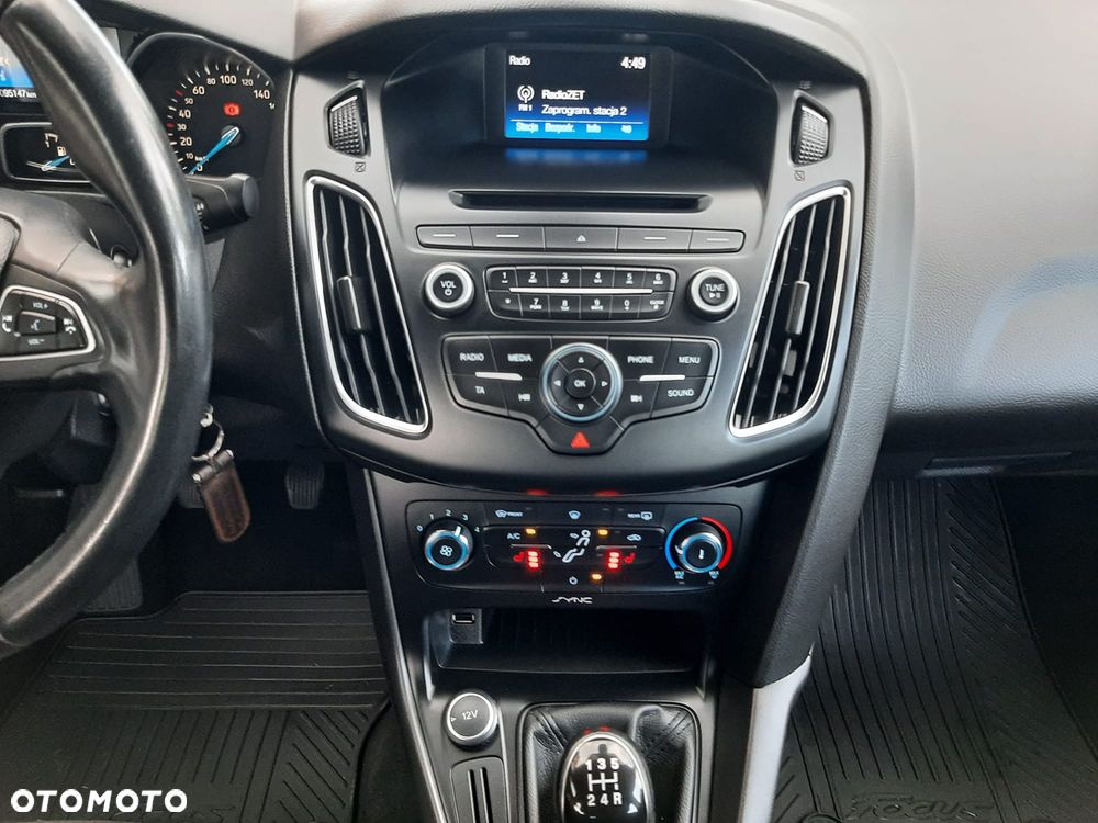 Ford Focus 1.6 SYNC Edition - 19