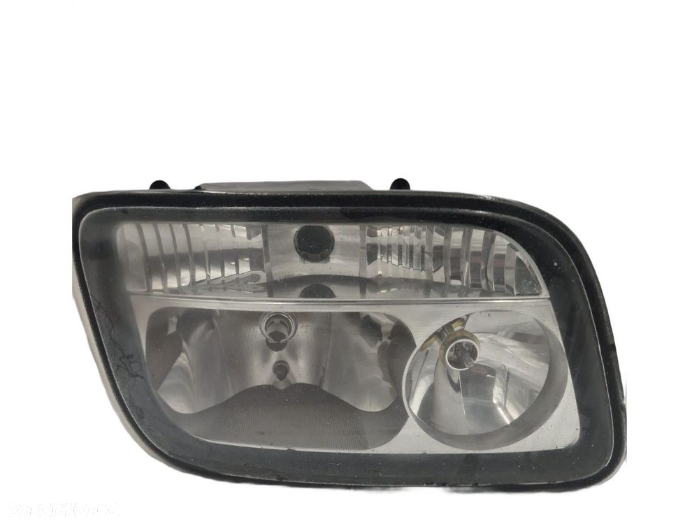 LAMPA REFLEKTOR PRAWY ACTROS MP2 - 1
