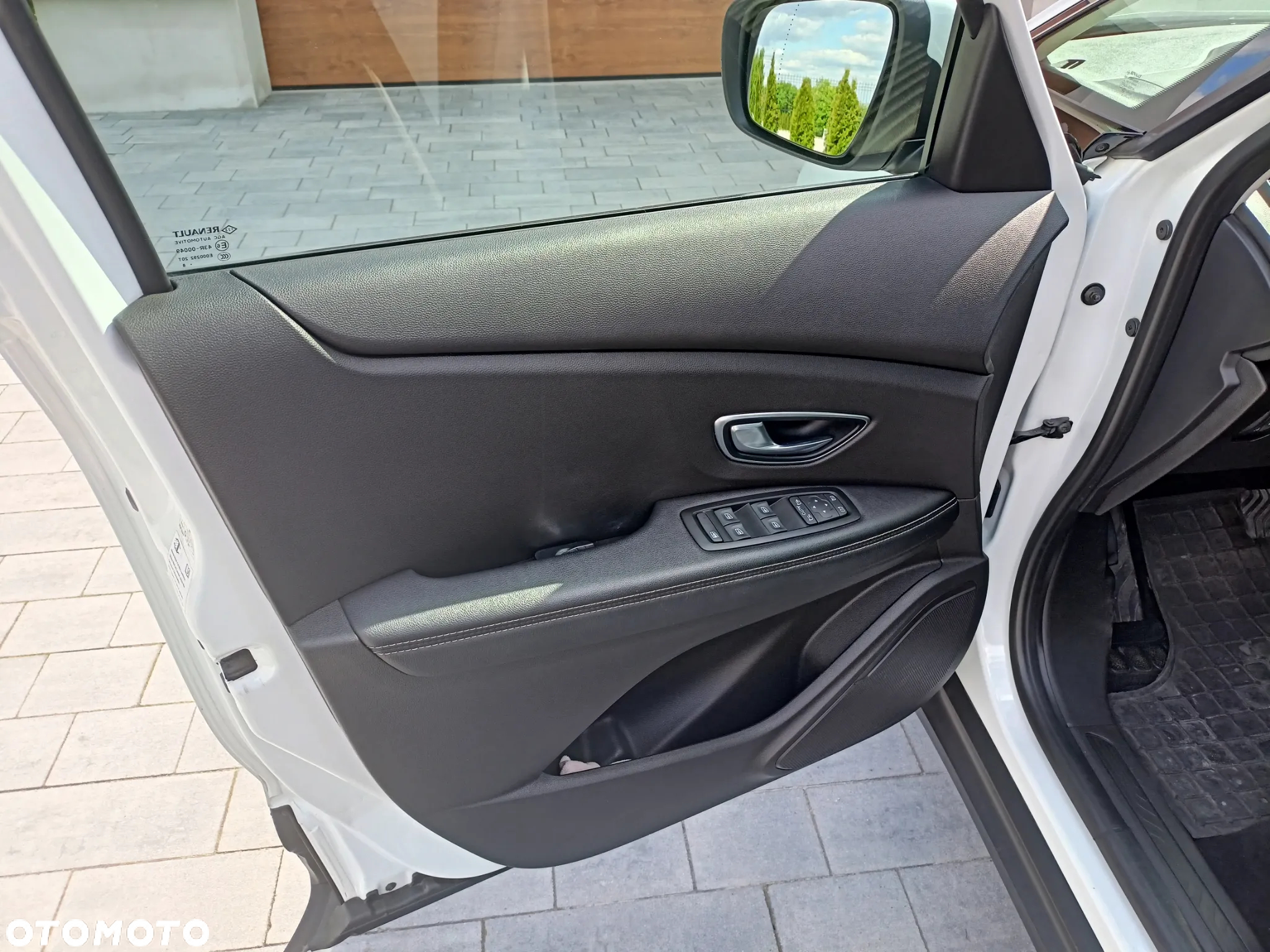 Renault Scenic 1.5 dCi Intens EDC - 14