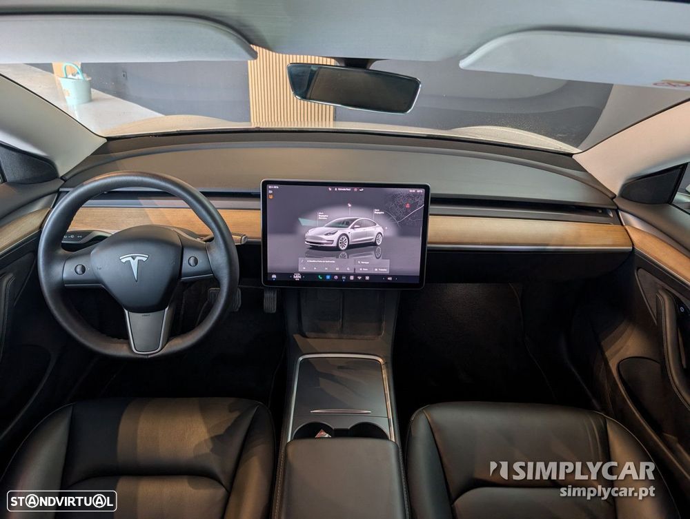 Tesla Model 3 - 8