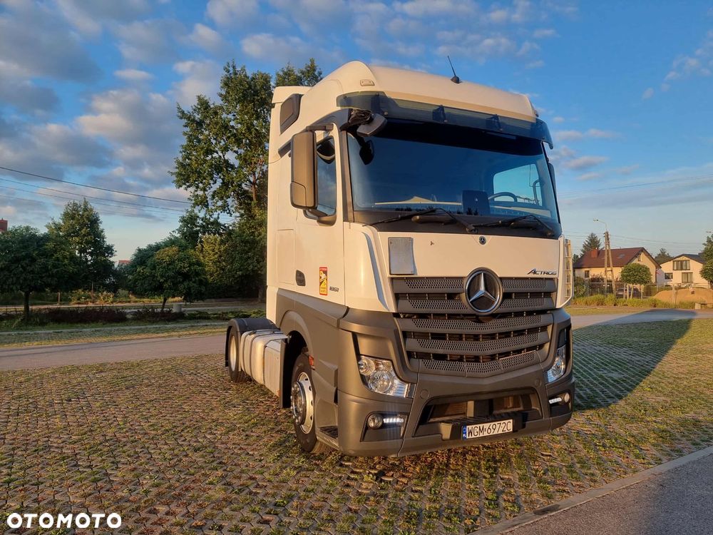 Mercedes-Benz Actros - 11