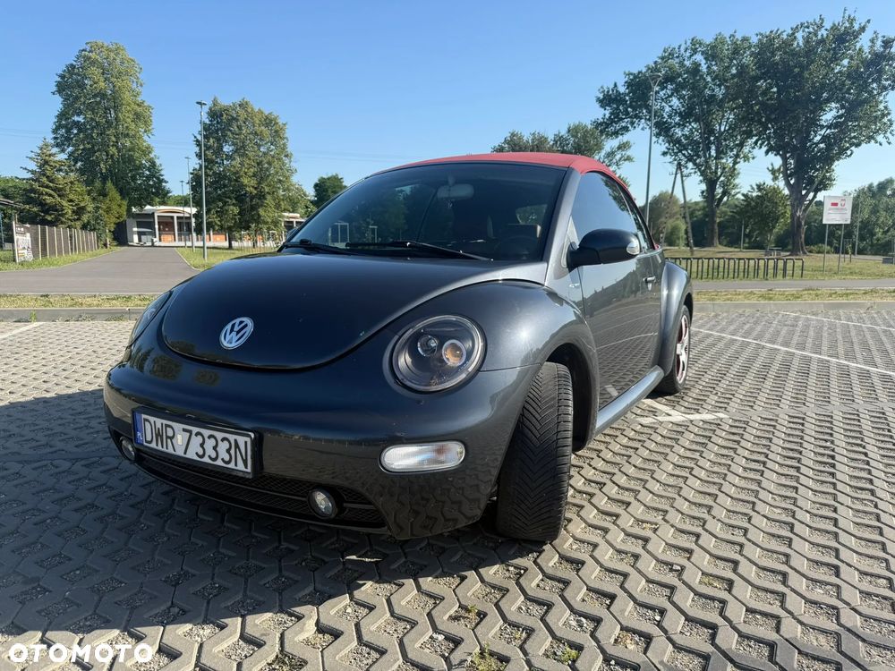 Volkswagen New Beetle - 1