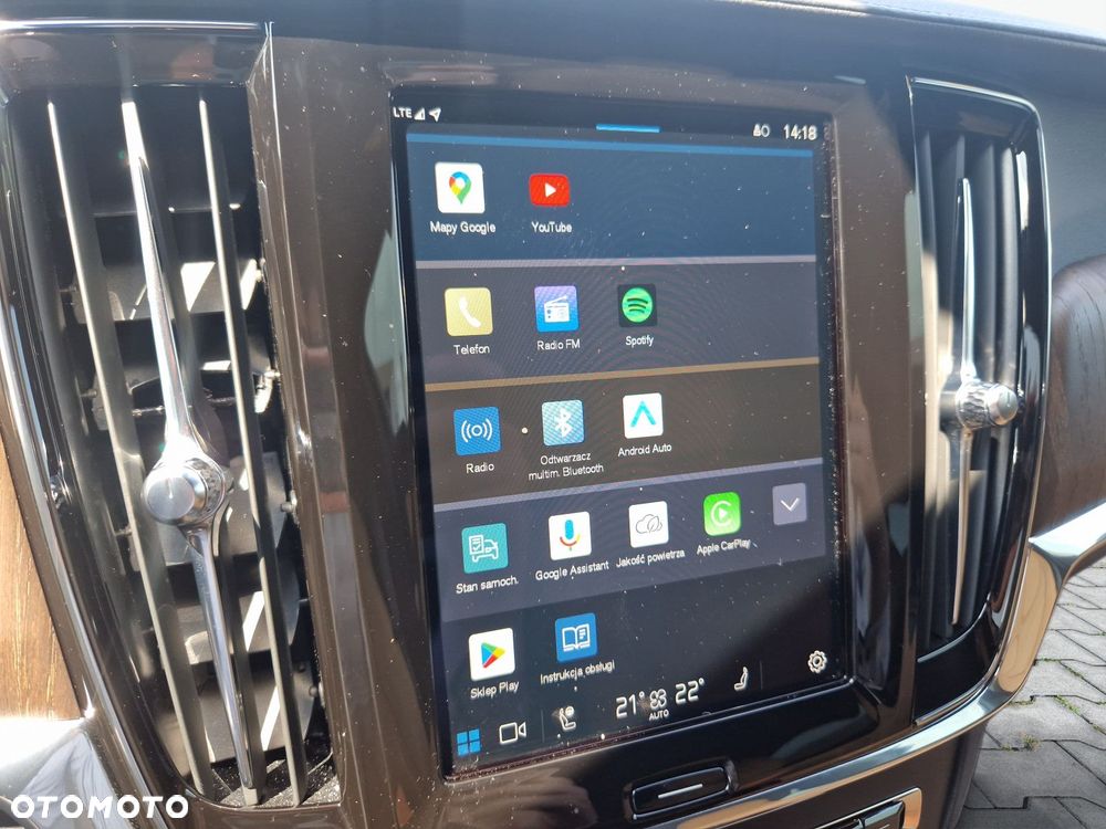 Volvo V90 Cross Country - 24