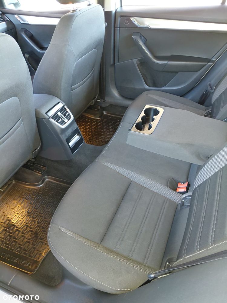 Skoda Octavia 1.6 TDI SCR Ambition - 19