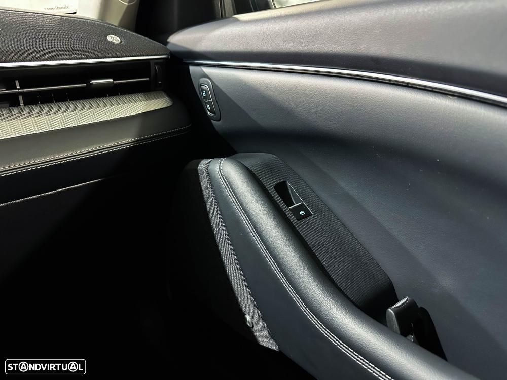Ford Mustang Mach-E Premium AWD - 33