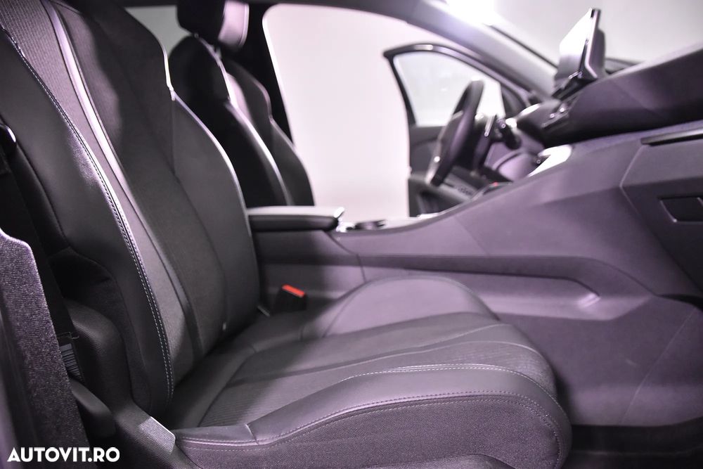 Peugeot 3008 225 e-EAT8 Allure - 13