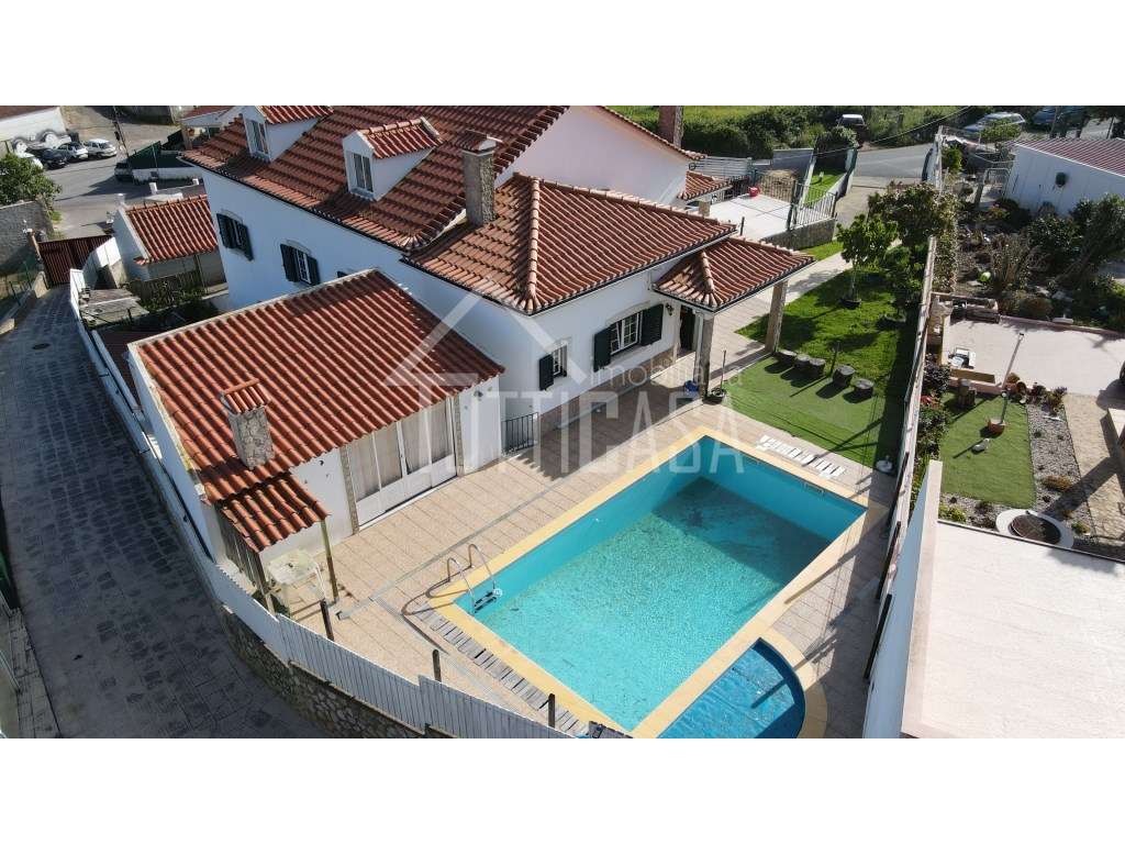 Moradia T3+2 com garagem de 195 m2, piscina e Sótão em Montemuro - Grande imagem: 3/26