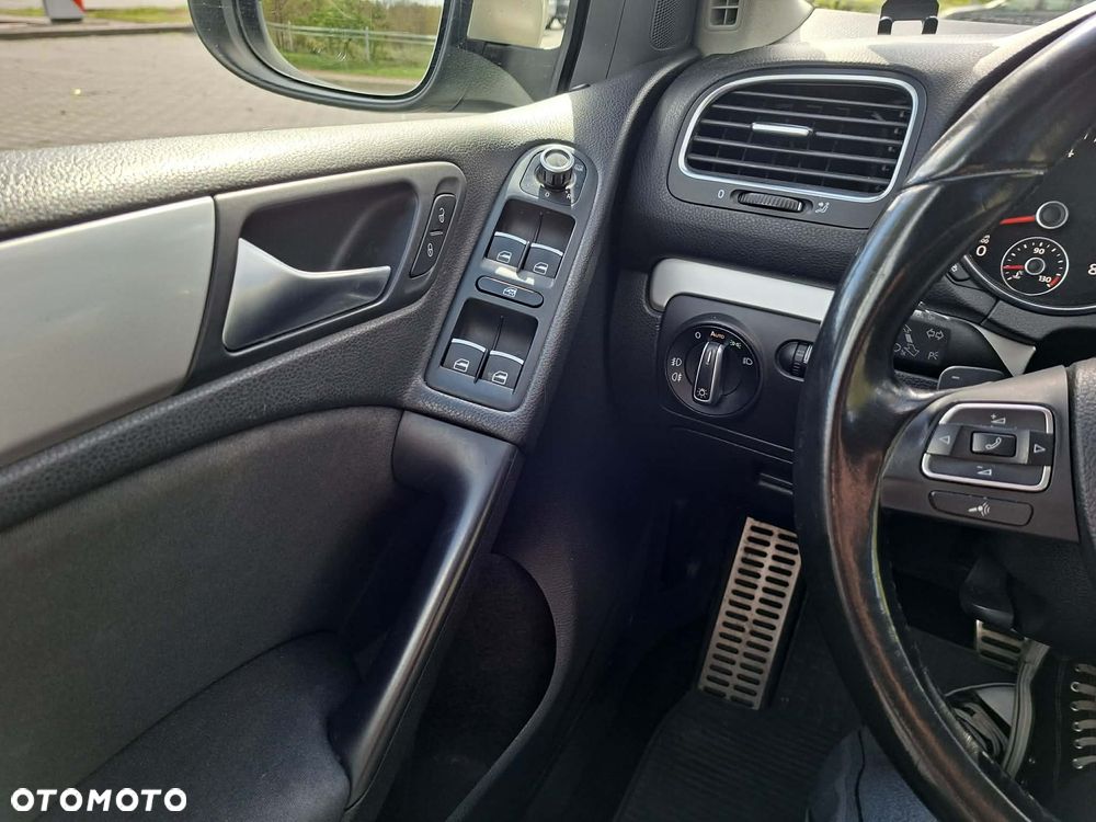 Volkswagen Golf - 5