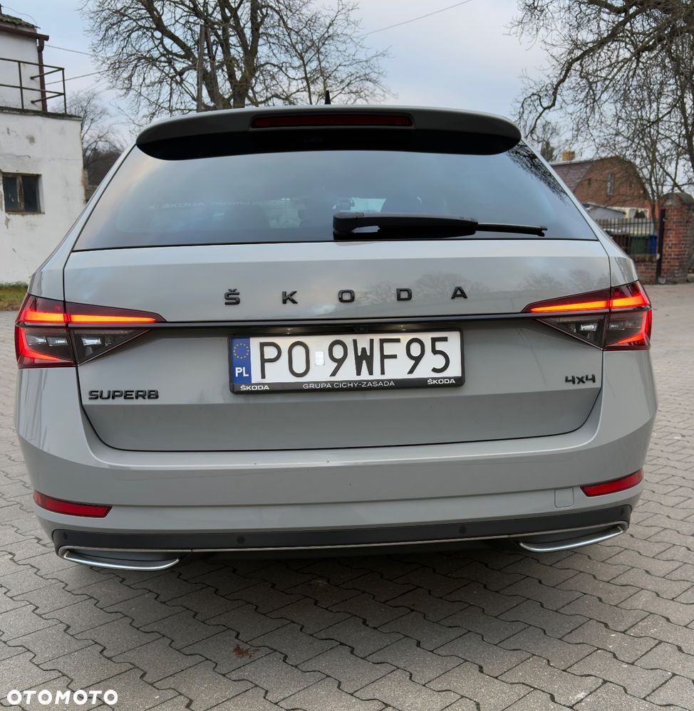 Skoda Superb 2.0 TDI SCR 4x4 Sportline DSG - 10