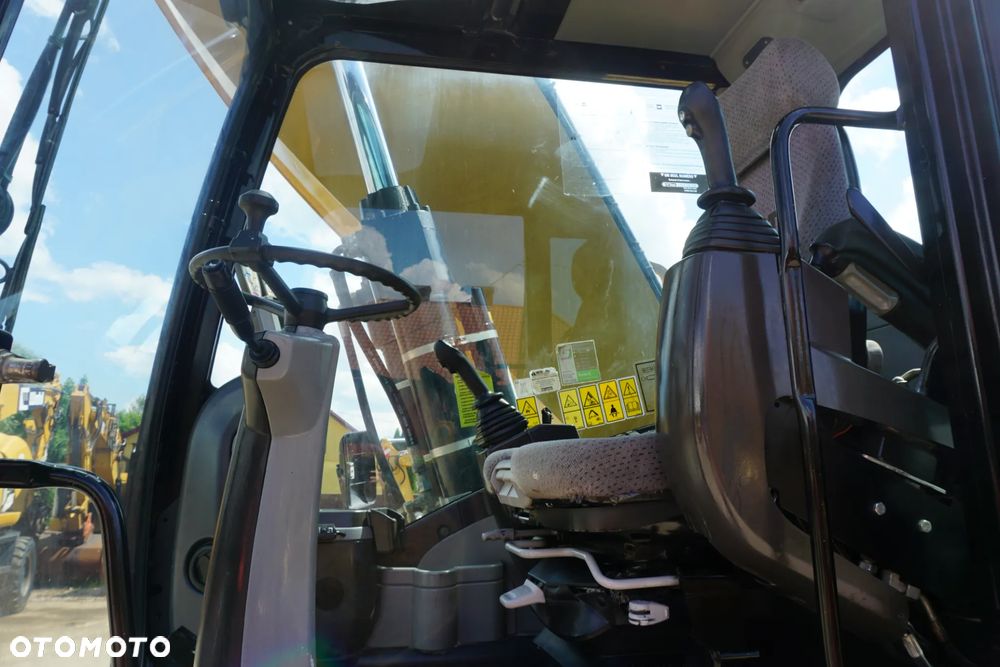 Caterpillar CAT M 318 D MH - 8