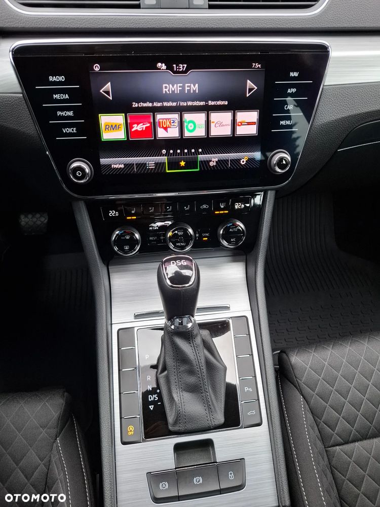 Skoda Superb 2.0 TDI SCR Ambition DSG - 25