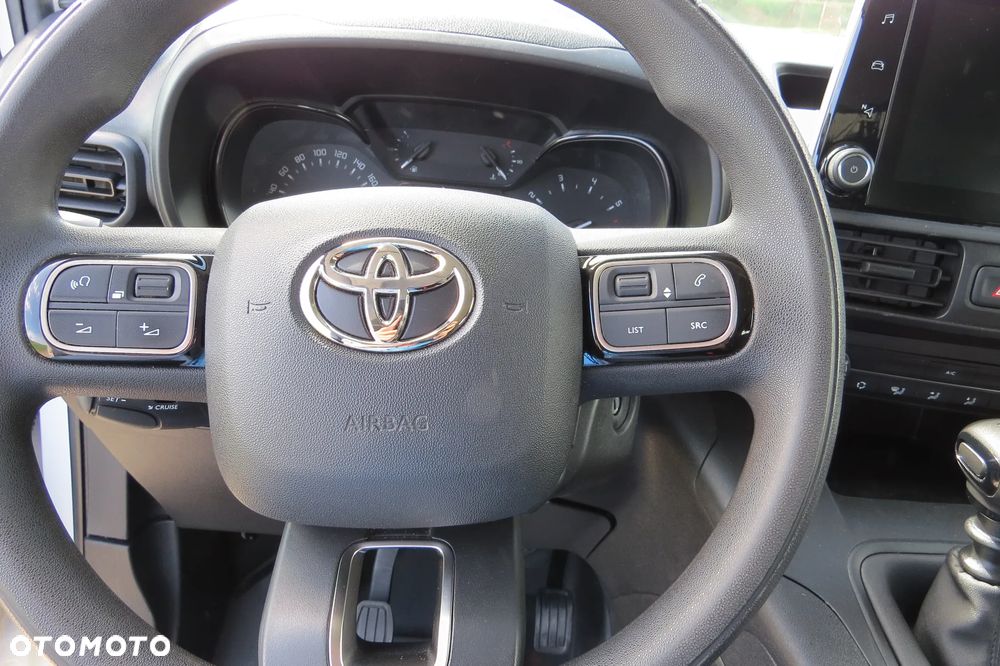 Toyota Proace City - 24