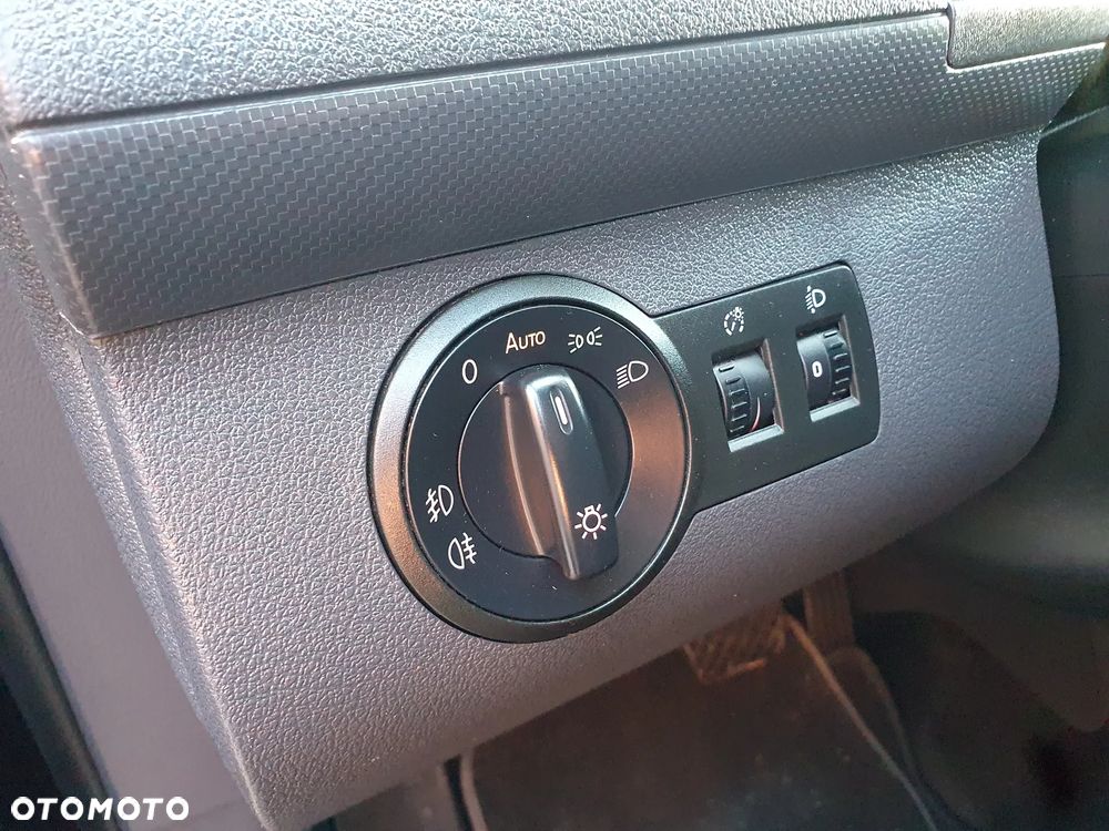 Volkswagen Caddy Maxi DSG - 16