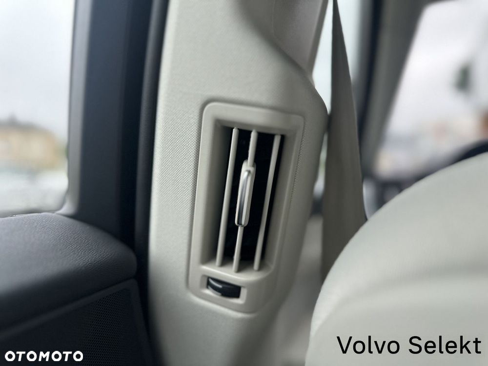 Volvo XC 60 - 32