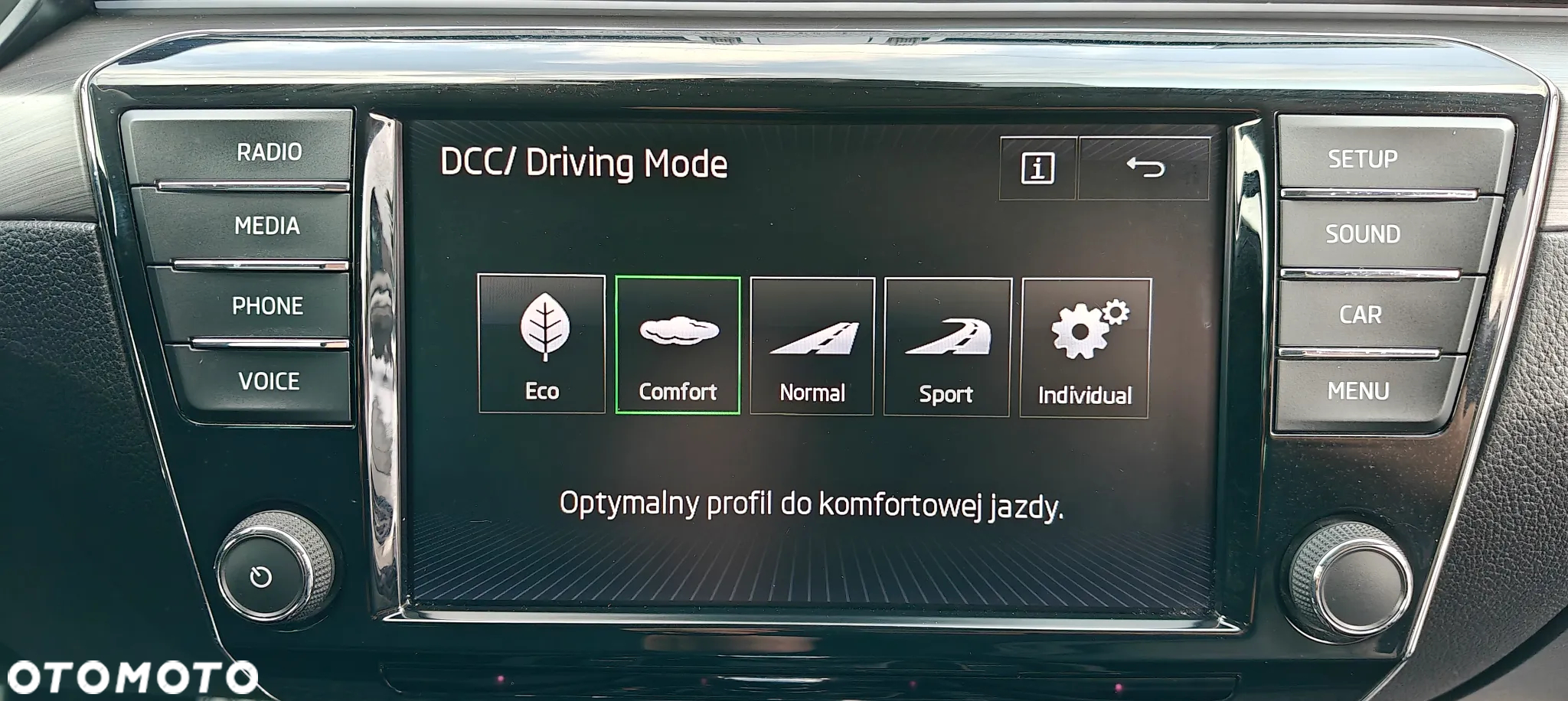 Skoda Superb 2.0 TDI Style DSG - 26