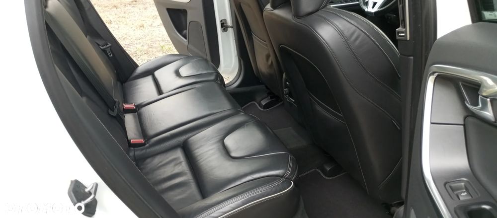 Volvo XC 60 - 32