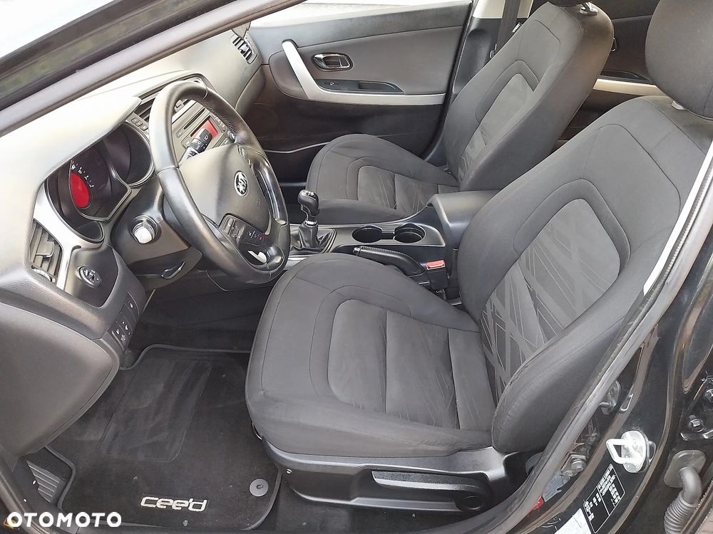 Kia Ceed 1.4 CVVT Dream Team Edition - 5