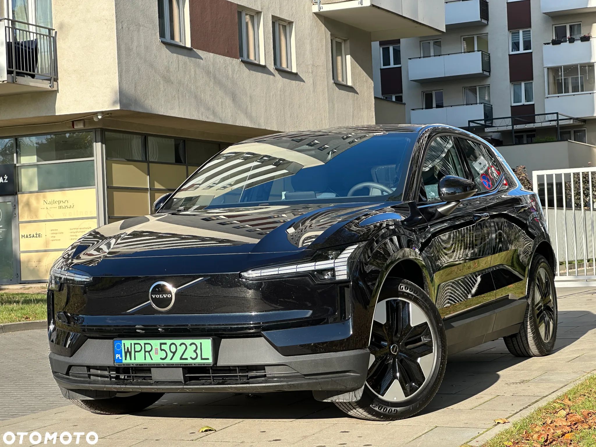 Volvo EX30 51kWh Single Motor Core - 1