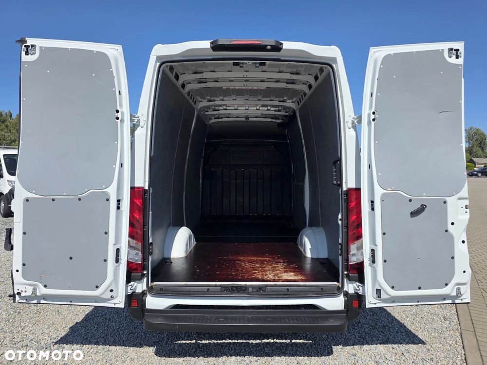 Iveco IVECO 35S18 3.0 HPI 180 KONNY ŚREDNI AUTOMAT KLIMA ALUFELGI LED NAVIGACJA - 34