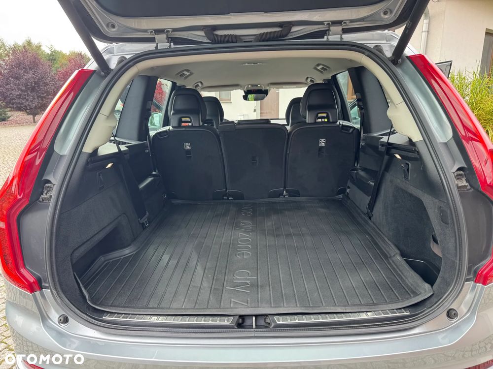 Volvo XC 90 D5 AWD Momentum 7os - 15