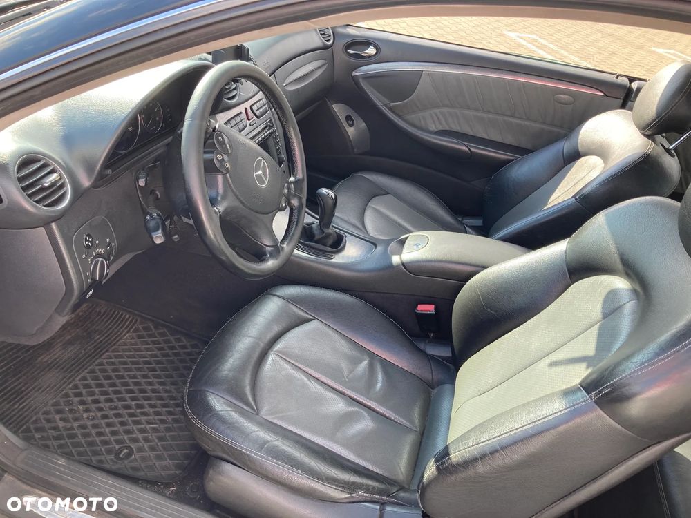 Mercedes-Benz CLK 270 CDI Avantgarde - 13