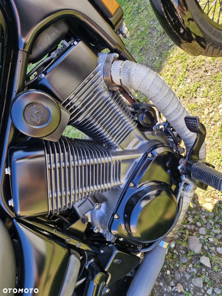 Suzuki Intruder - 14